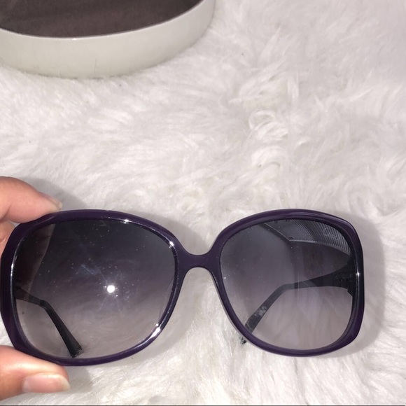 COPY - Authentic Coach purple signature sunglasses. - Picture 5 of 6